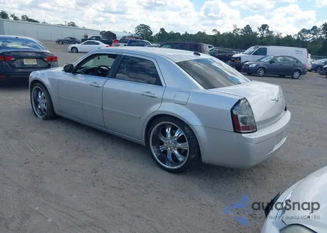 2005 Chrysler 300 Touring z USA, uszkodzony, nr VIN 2C3JA53G45H512214